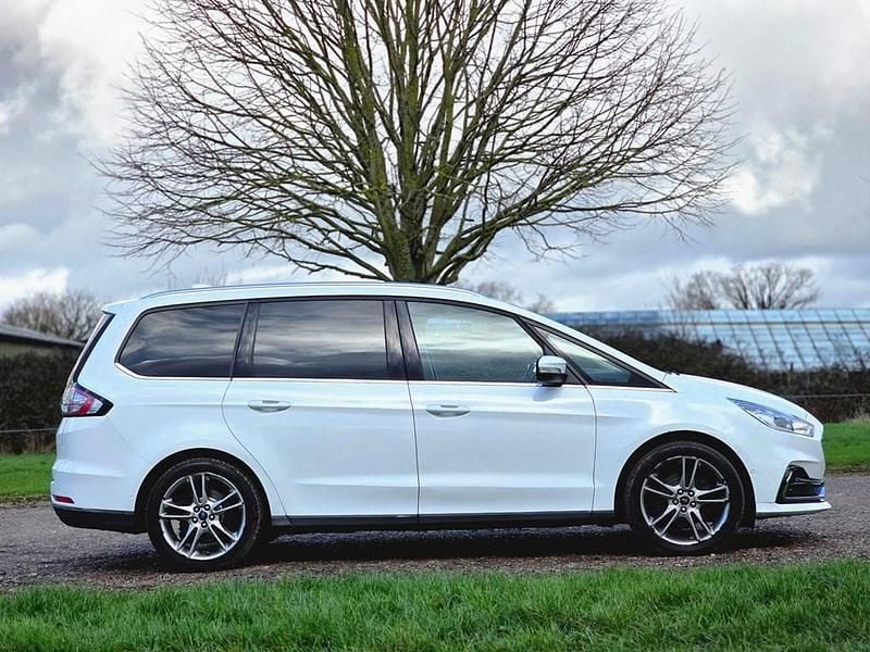 Usado Ford Galaxy Titanium 190 HP (139 kW) 2021 Branco Monovolume