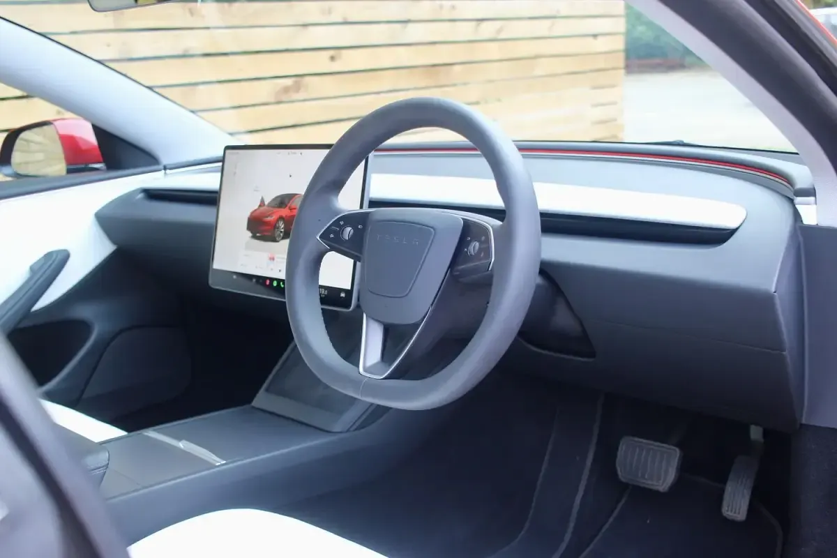 Used Tesla Model 3 RWD 208 kW (283 HP) 2024 Red Sedan