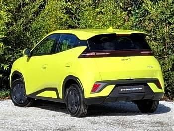 New BYD Dolphin Surf Active 64 kW (88 HP) 2026 Yellow Hatchback