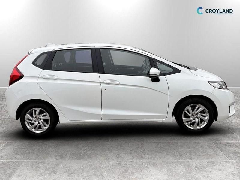 Used Honda Jazz SE 102 HP (75 kW) 2015 White Hatchback