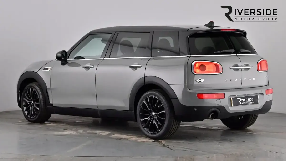 Usado Mini Cooper Clubman 136 CV (100 kW) 2017 Gris Familiar