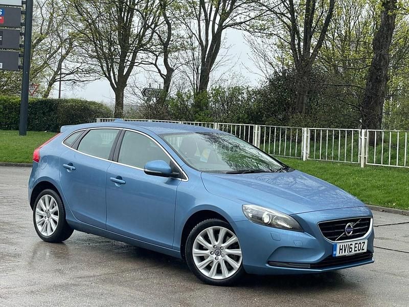 Used Volvo V40 SE Lux 2016 Blue Hatchback