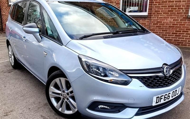 Used Vauxhall Zafira Tourer SRi 140 HP (102 kW) 2018 MPV