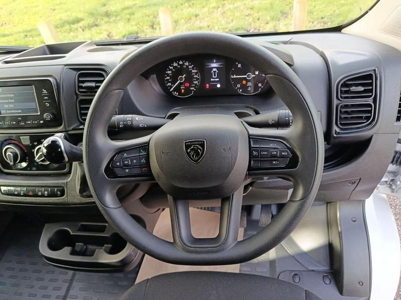 Used Peugeot Boxer S 138 HP (101 kW) 2024 White Van