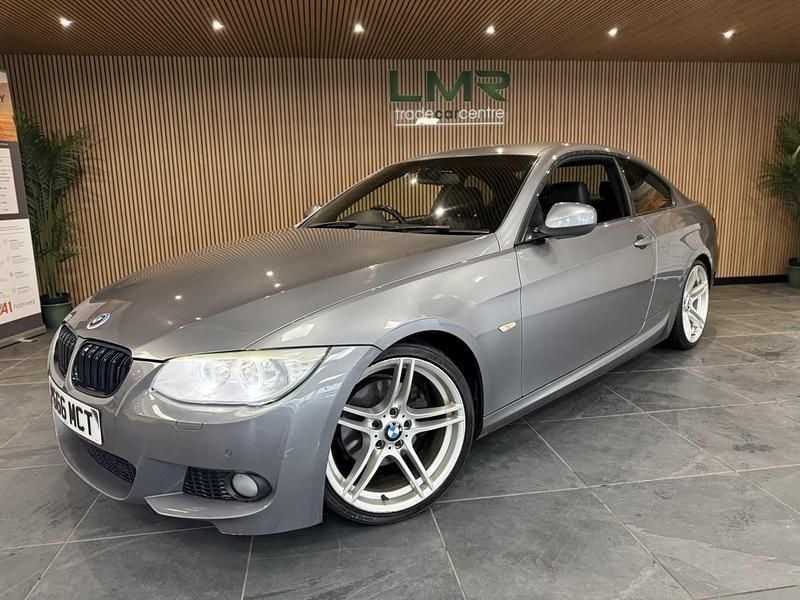 Begagnad BMW 320 M Sport 2012 Grå Sportkupé