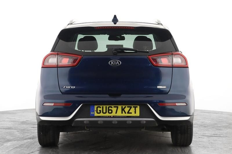 Second-hand Kia Niro 141 CP (103 kW) 2017 Albastru SUV