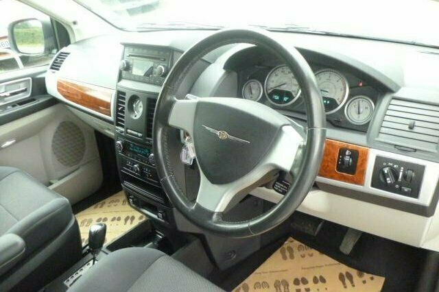 Used Chrysler Grand Voyager 161 HP (118 kW) 2009 MPV