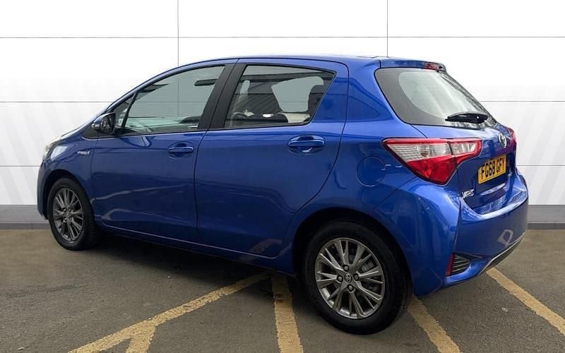 Used Toyota Yaris Hybrid 101 HP (74 kW) 2020 Hatchback