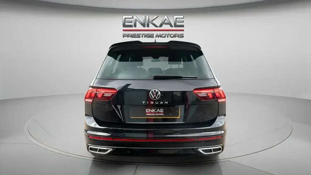 Used VW Tiguan R-line 150 HP (110 kW) 2023 Black SUV
