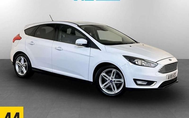 Used Ford Focus Titanium 125 HP (91 kW) 2017 Hatchback