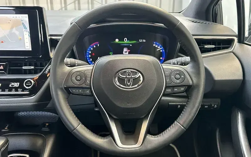 Used Toyota Corolla 122 HP (89 kW) 2022 Black Hatchback