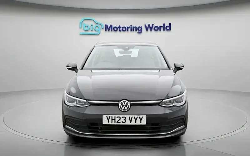 Używany VW Golf VIII Style 204 KM (150 kW) 2023 Szary Hatchback