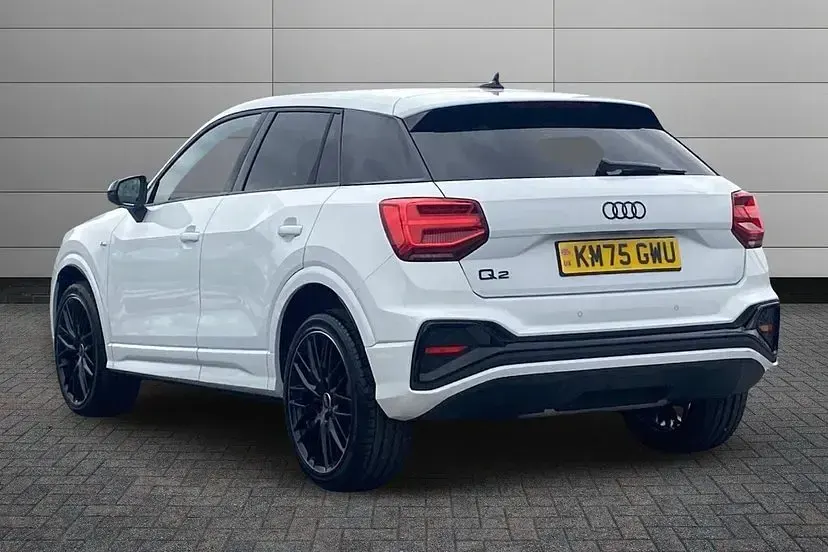 Used Audi Q2 Black Edition 148 HP (108 kW) 2025 Glacier white SUV
