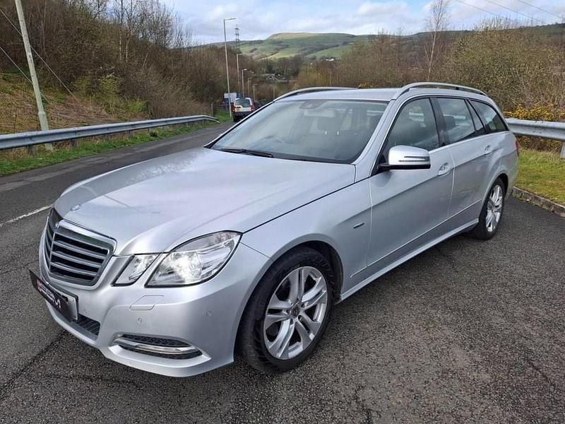 Usado Mercedes E350 Avantgarde 265 HP (194 kW) 2012 Prateado Carrinha