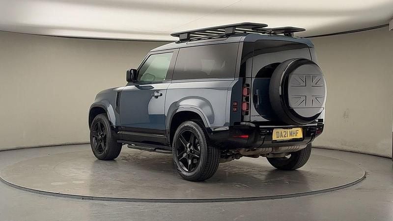 Used Land Rover Defender SE Dynamic 250 HP (183 kW) 2021 Nebelquell blue SUV