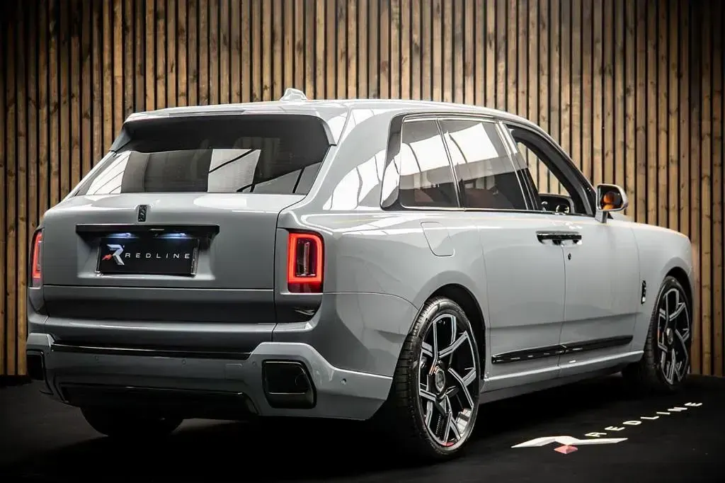 New Rolls Royce Cullinan 571 HP (419 kW) 2026 Grey SUV