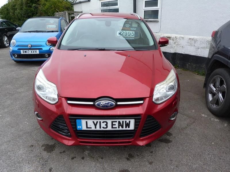 Used Ford Focus Titanium X 115 HP (84 kW) 2013 Red Estate