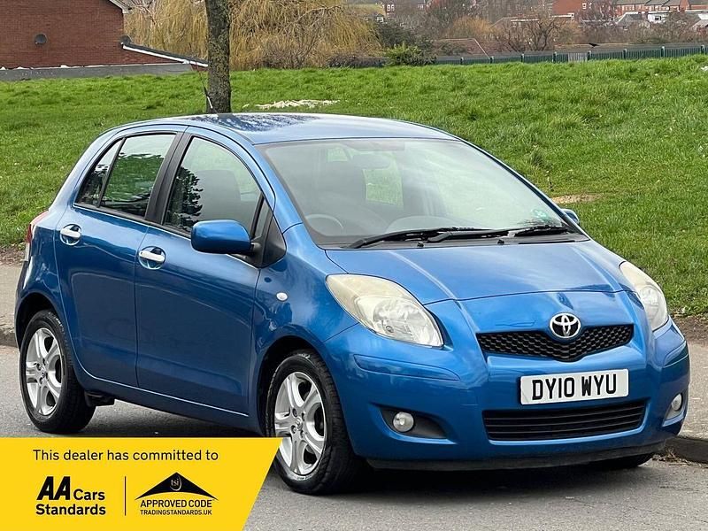 Used Toyota Yaris 101 HP (74 kW) 2010 Blue Hatchback