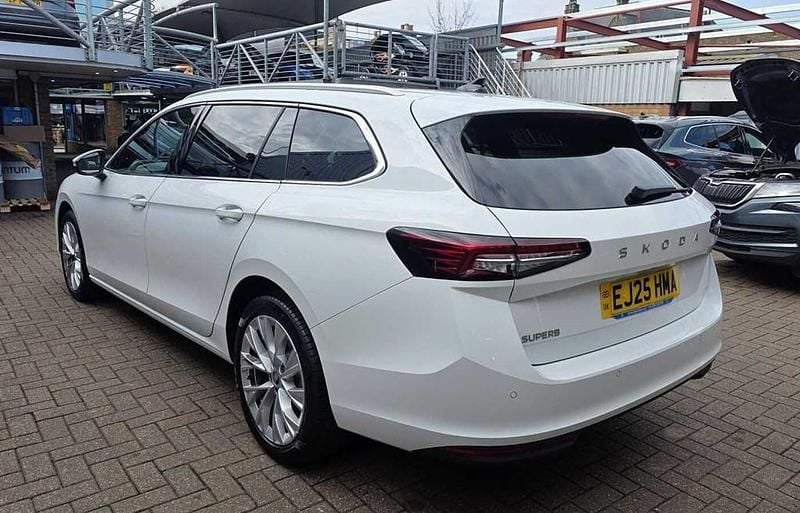 New Skoda Superb SE L 147 HP (108 kW) 2025 Pure white Estate