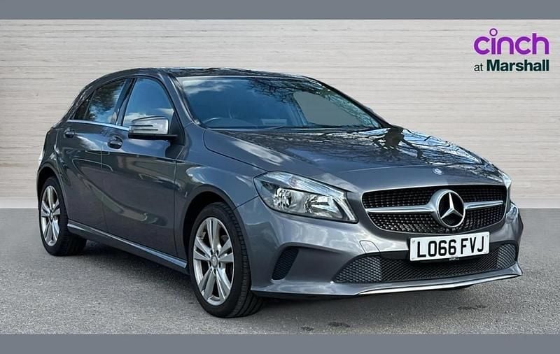 Used Mercedes A180 107 HP (78 kW) 2016 Grey Hatchback