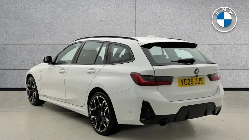 Used BMW 330 M Sport 288 HP (211 kW) 2025 White Estate