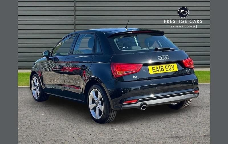 Begagnad Audi A1 Sport 94 HK (69 kW) 2018 Svart Halvkombi