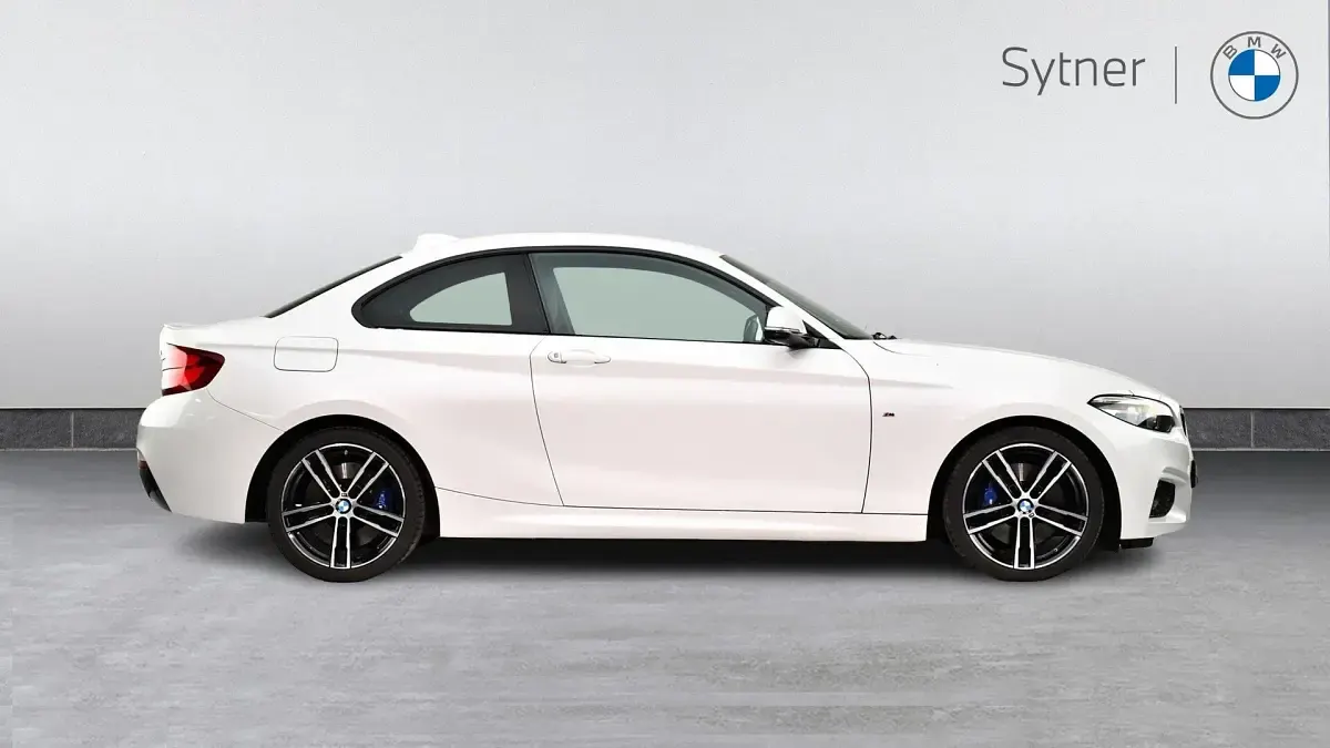 Gebraucht BMW 220 M Sport 187 PS (137 kW) 2020 Weiß Coupé