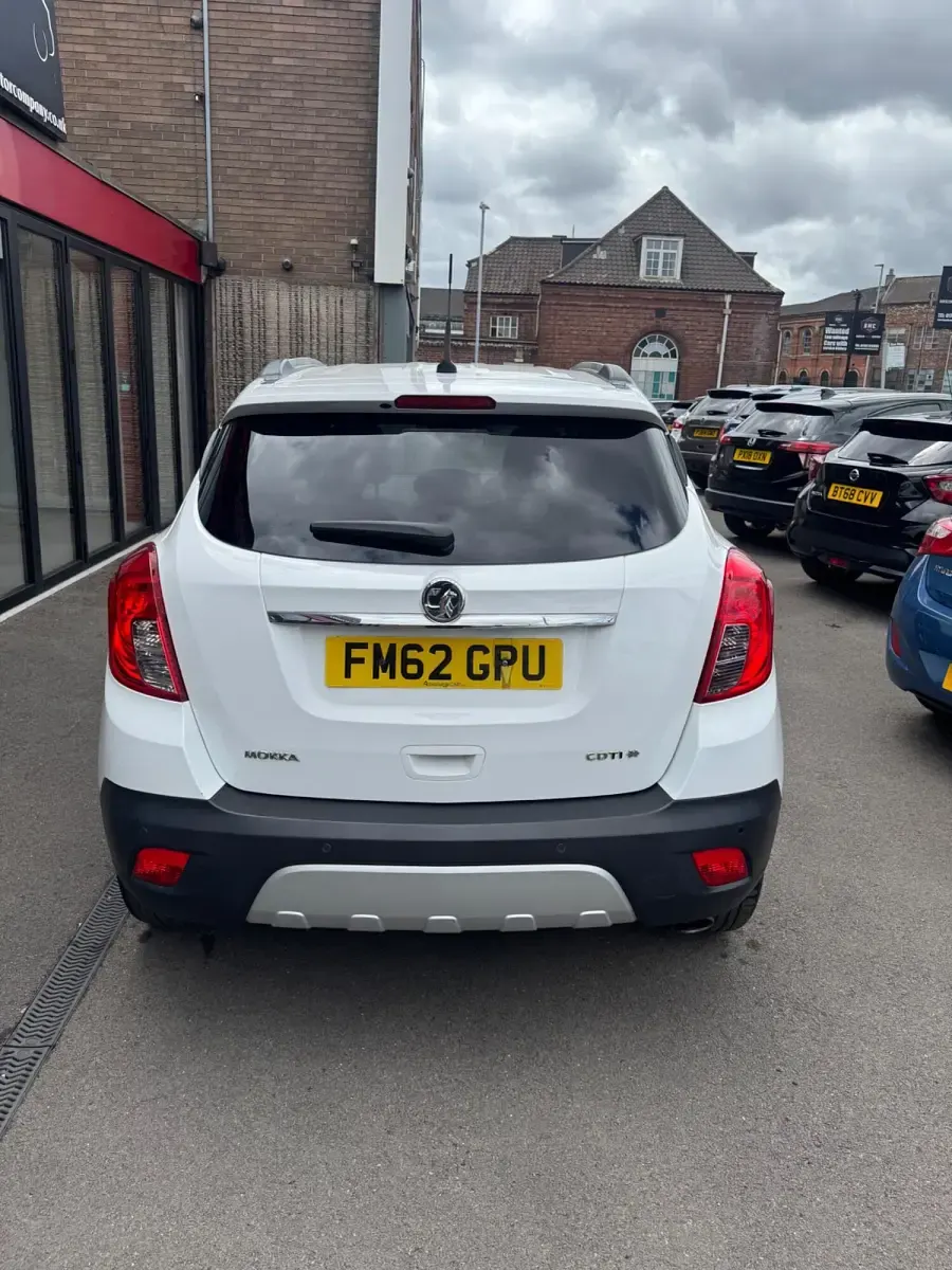 Used Vauxhall Mokka S 130 HP (95 kW) 2013 White SUV