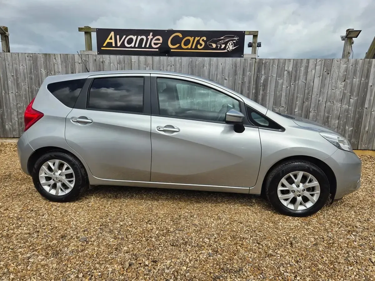 Used Nissan Note Acenta 80 HP (58 kW) 2014 Silver Hatchback