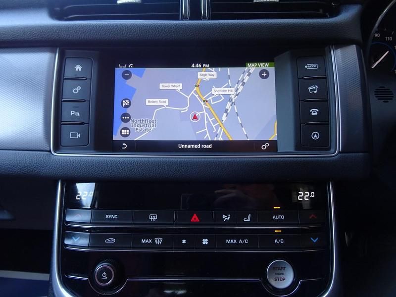 Używany Jaguar XF R-Sport 2017 Biały Kombi