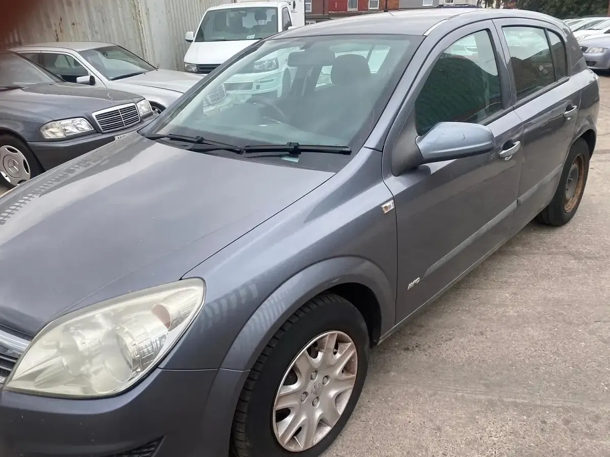 Used Vauxhall Astra 140 HP (102 kW) 2007 Grey Hatchback