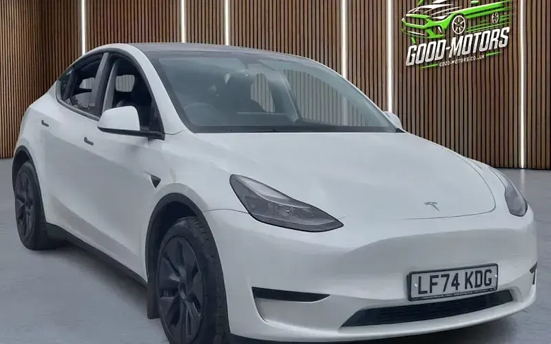 Used Tesla Model Y Long Range RWD 255 kW (347 HP) 2025 SUV