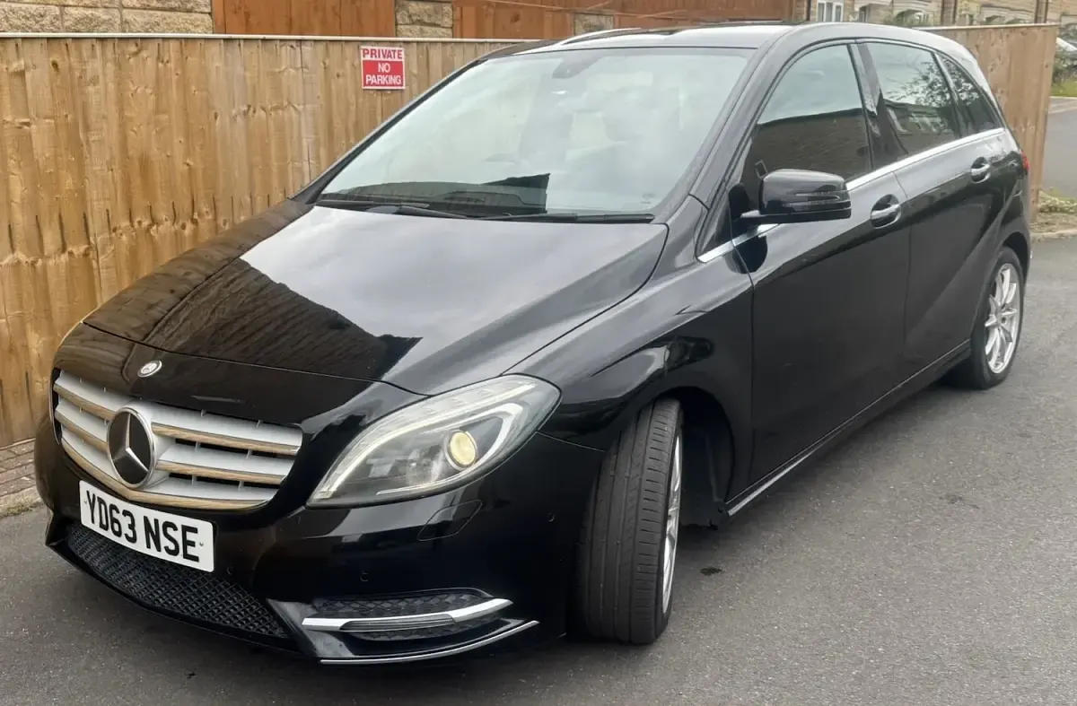 Used Mercedes B180 2014 Black Hatchback