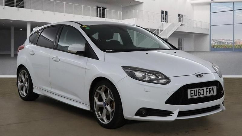 Used Ford Focus ST 2013 White Hatchback