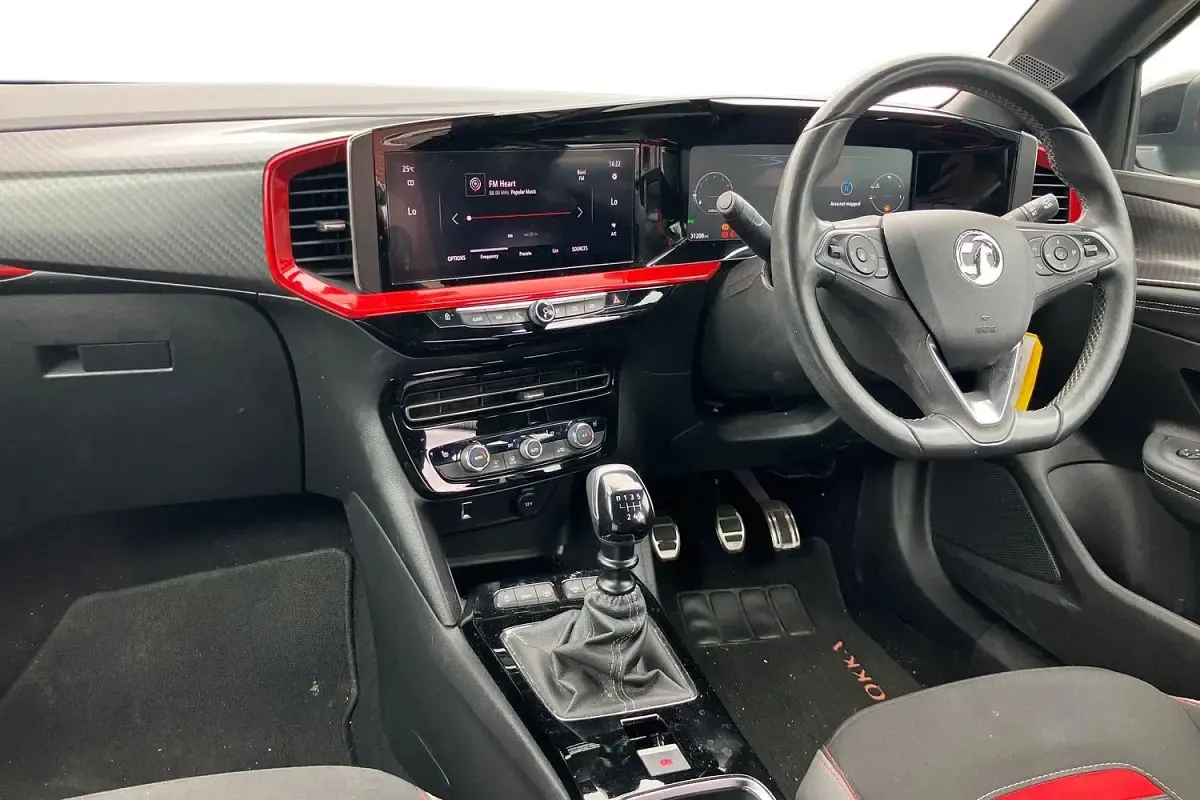 Used Vauxhall Mokka 101 HP (74 kW) 2023 White SUV