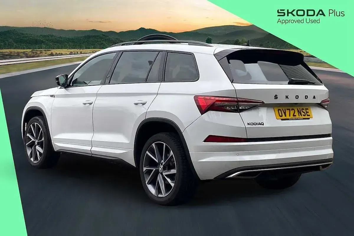 Used Skoda Kodiaq SportLine 150 HP (110 kW) 2022 Moon white metallic SUV
