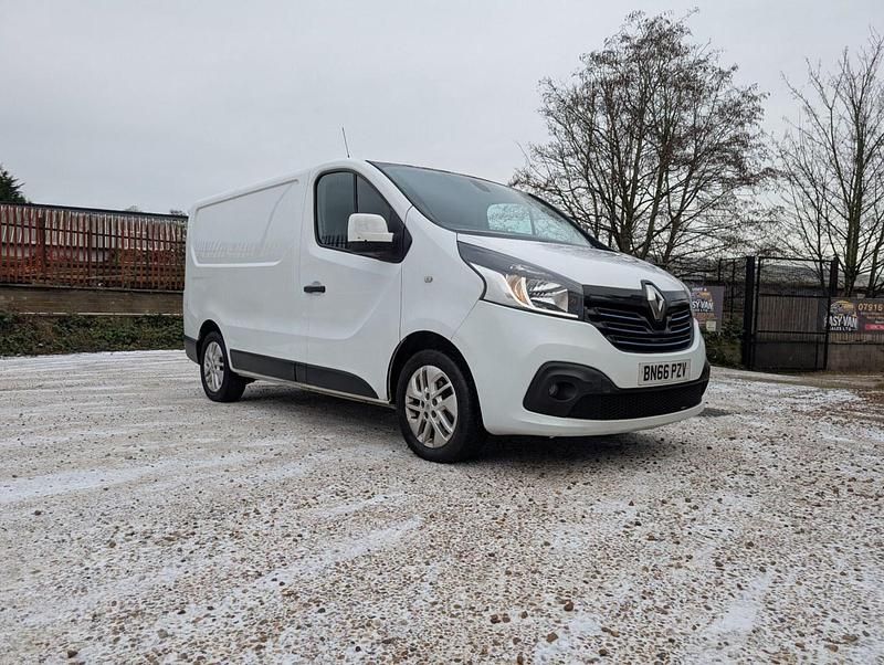 Used Renault Trafic 2016 White MPV