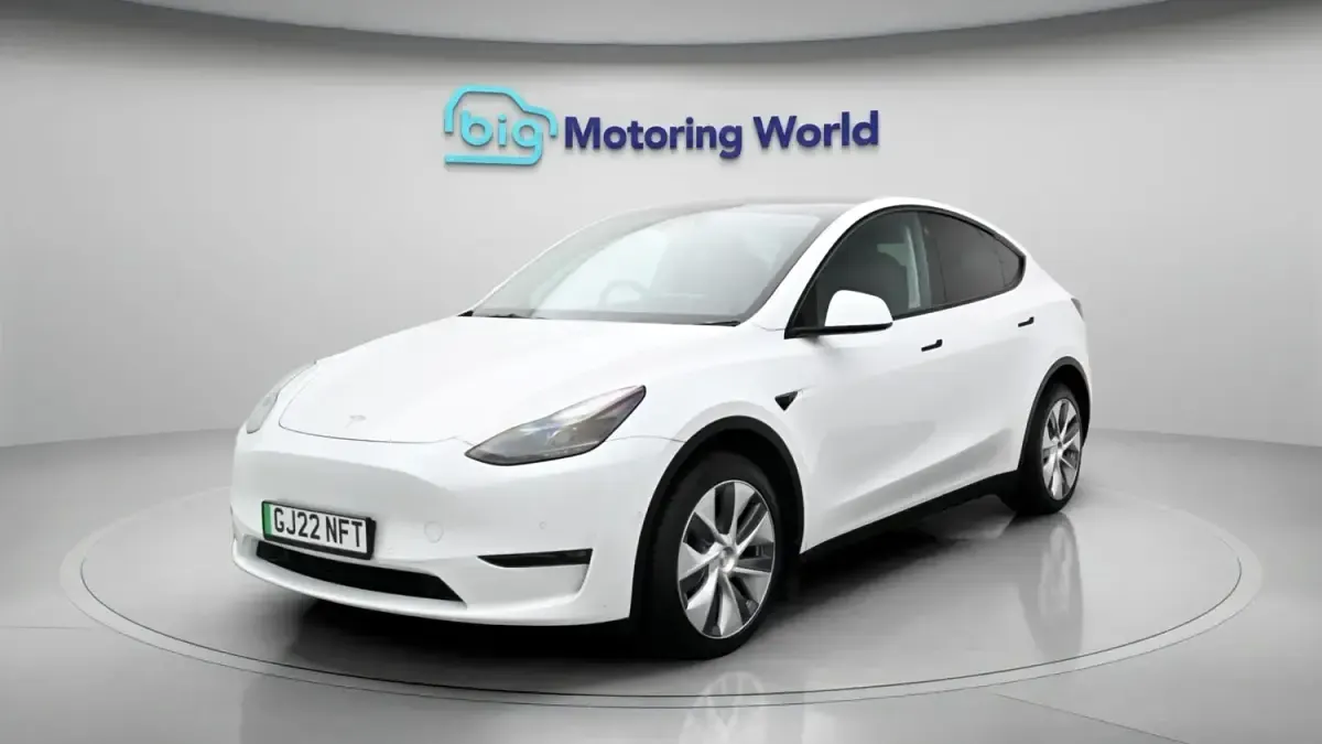 Used Tesla Model Y Long Range AWD 378 kW (514 HP) 2022 White SUV