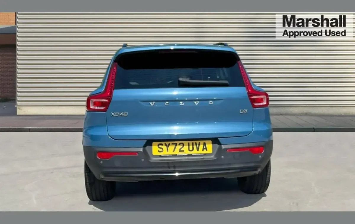 Used Volvo XC40 Plus 161 HP (118 kW) 2022 Blue SUV