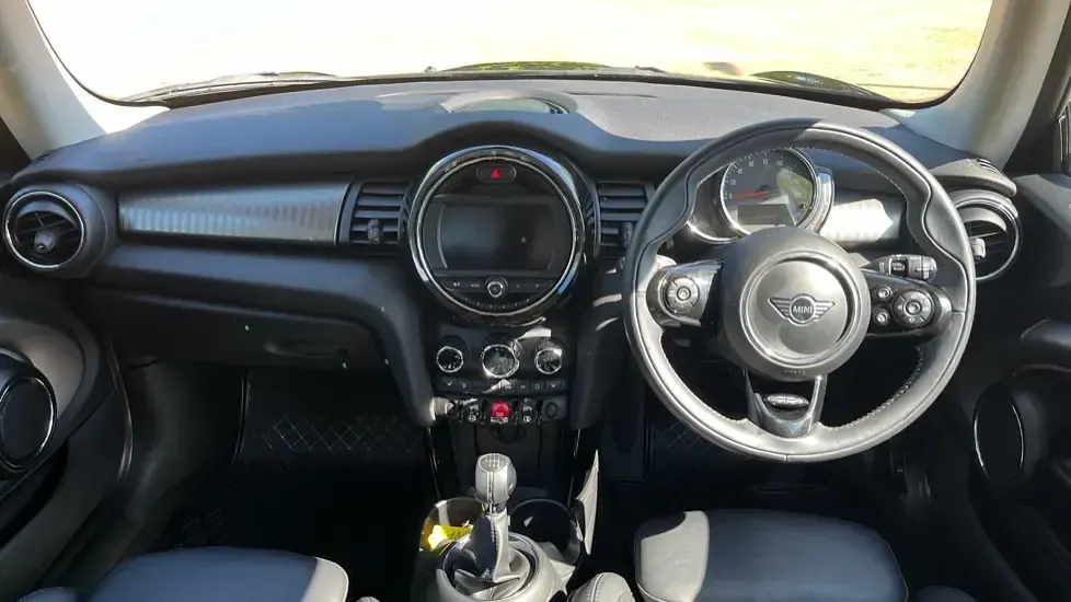 Used Mini Cooper S Exclusive 192 HP (141 kW) 2020 Black Hatchback