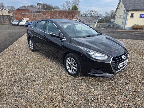 Black Used 2016 Hyundai i40 Sedan | £4,995 (Fair price) - Image 1/4