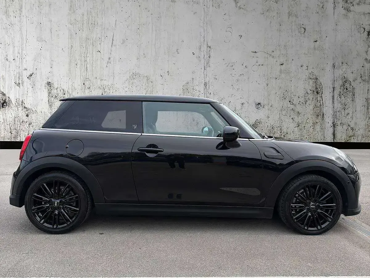 Used Mini Cooper Exclusive 134 HP (98 kW) 2022 Black Hatchback