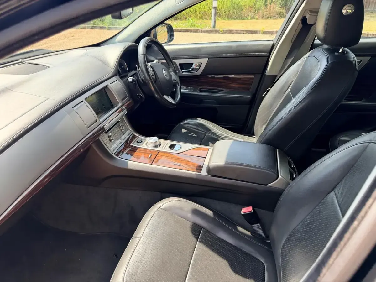 Used Jaguar XF Portfolio 236 HP (173 kW) 2009 Black Sedan