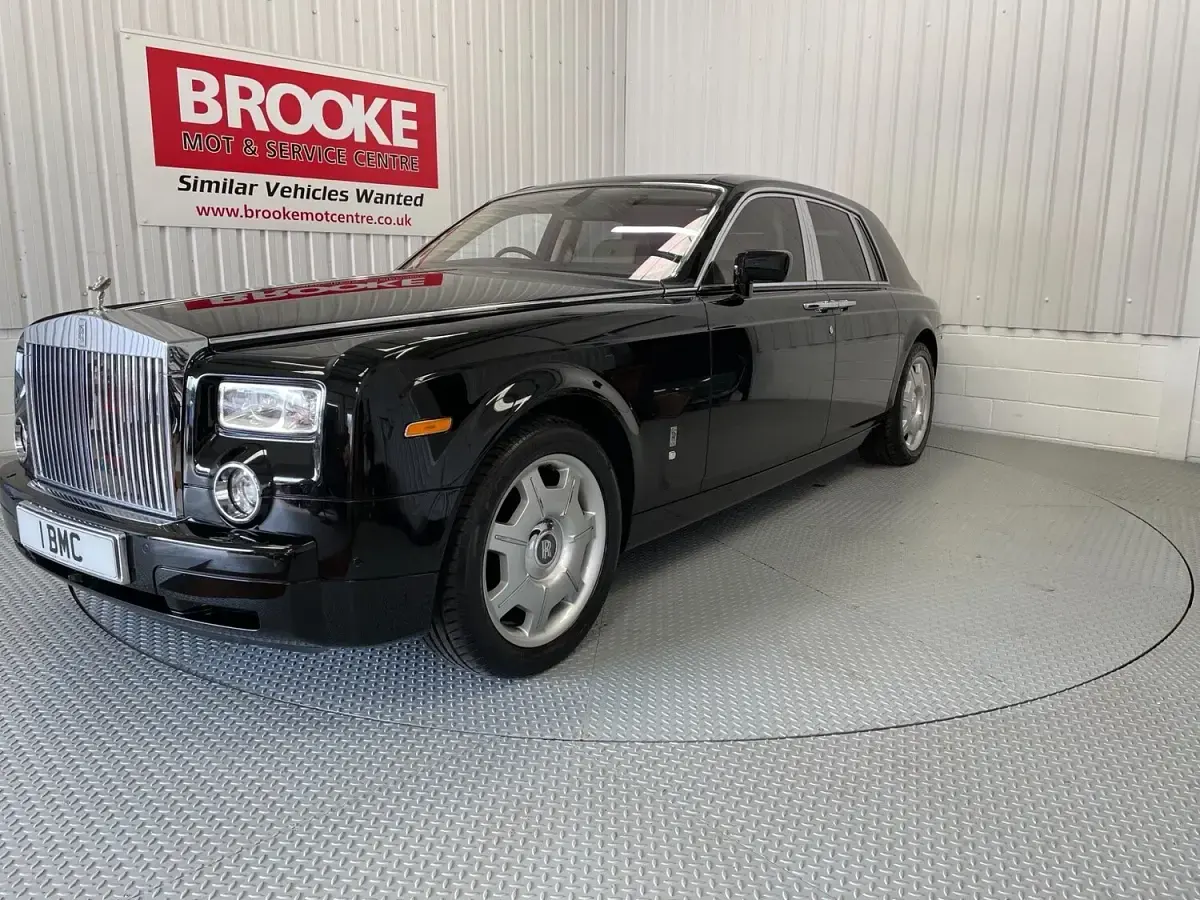 Used Rolls Royce Phantom 460 HP (338 kW) 2006 Black Sedan