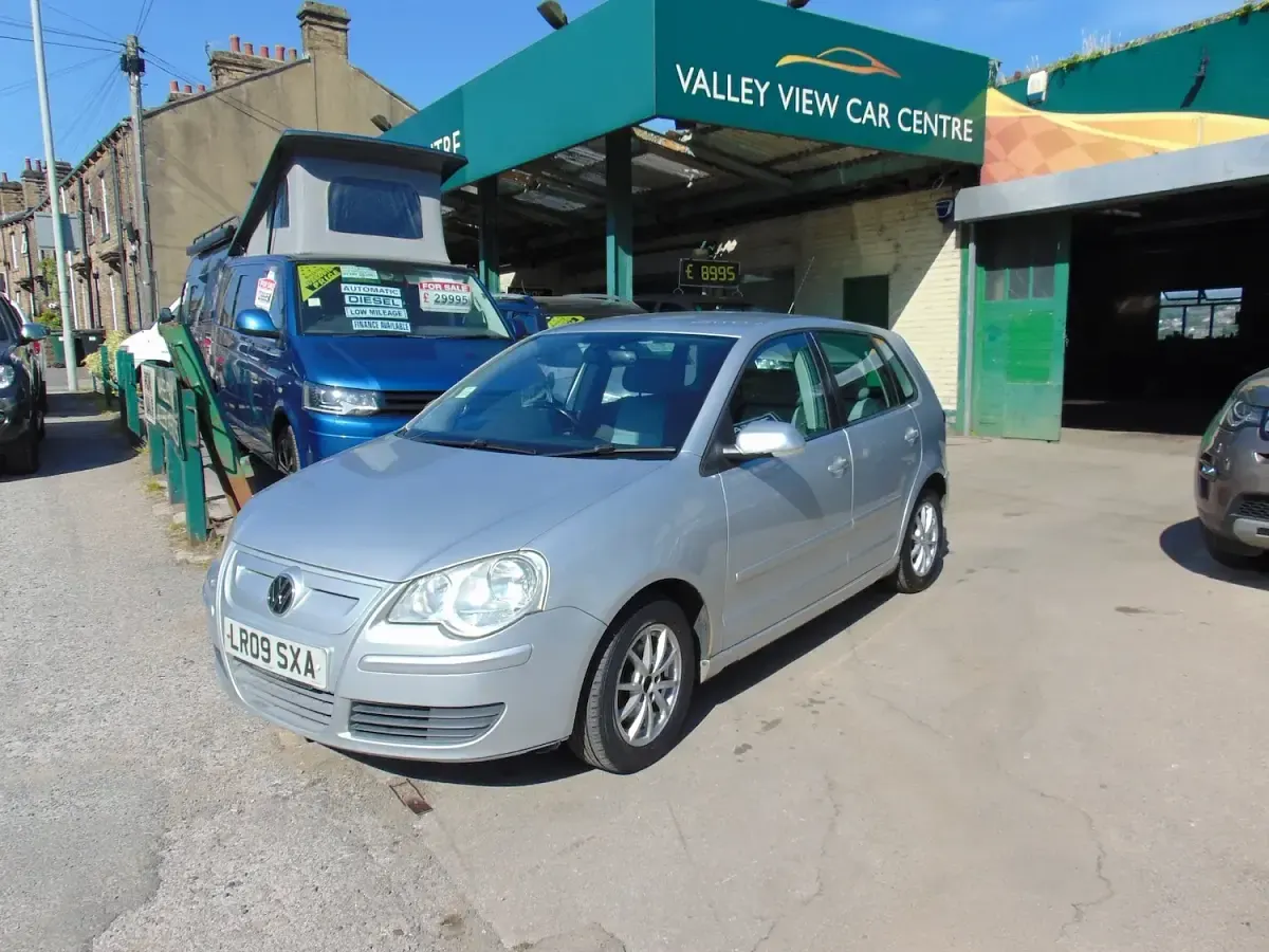 Used VW Polo 80 HP (58 kW) 2009 Silver Hatchback
