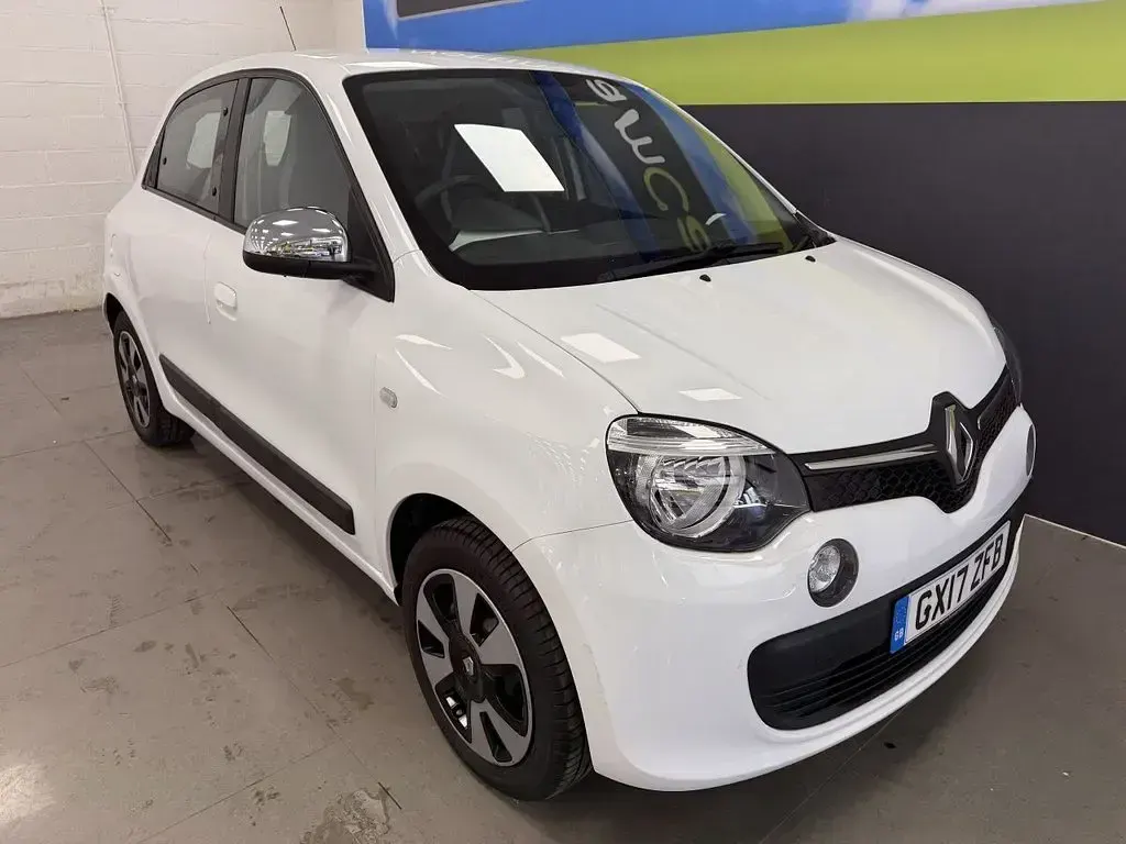 Used Renault Twingo Play 70 HP (51 kW) 2017 White Hatchback