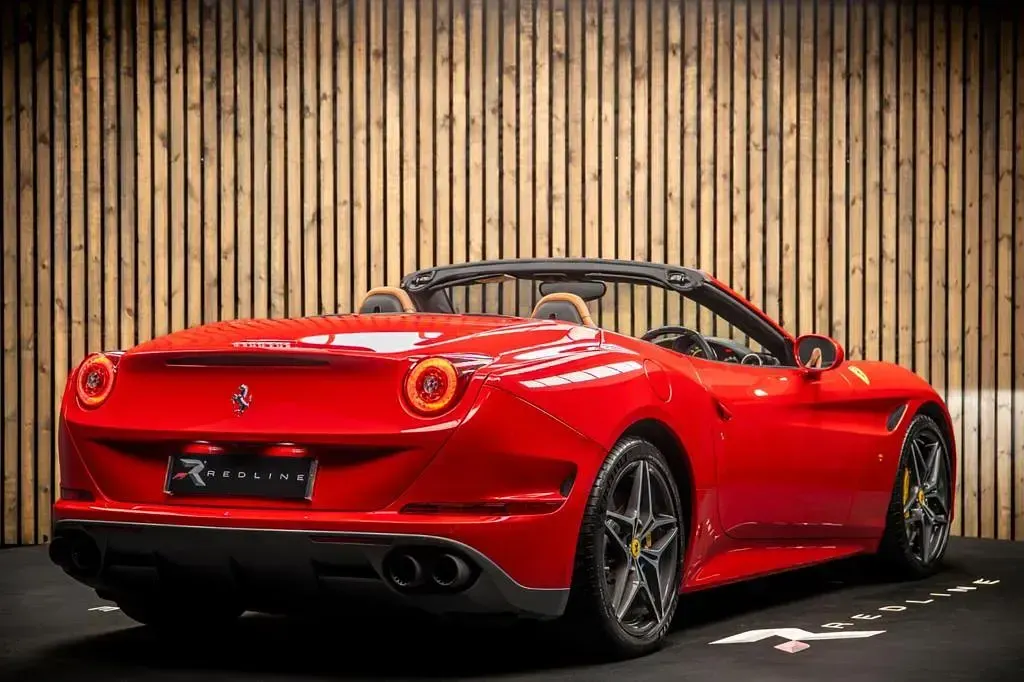 Used Ferrari California 560 HP (411 kW) 2017 Red Cabriolet
