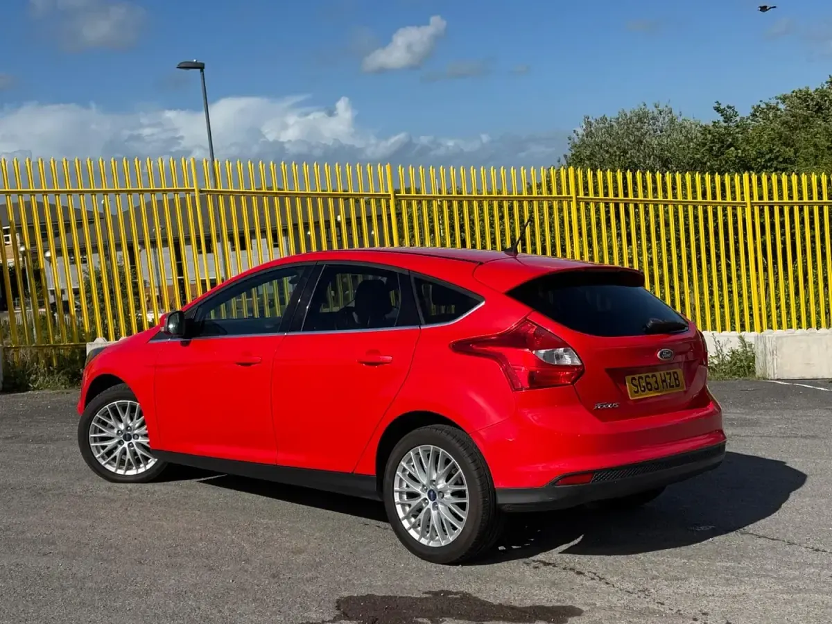 Used Ford Focus Zetec 2013 Red Hatchback