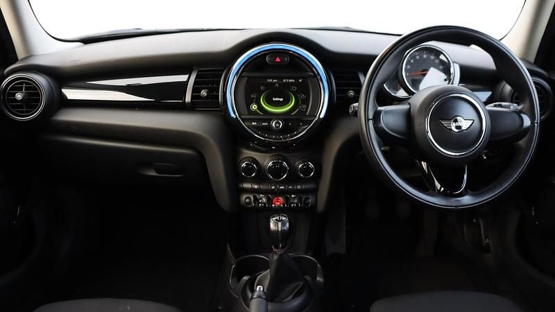 Used Mini Cooper Seven 134 HP (98 kW) 2017 Blue Hatchback