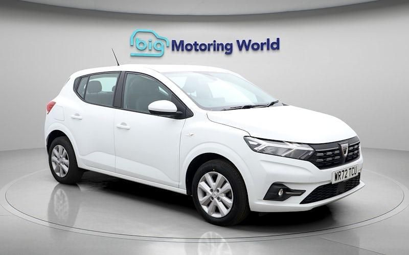 Used Dacia Sandero Comfort 91 HP (66 kW) 2022 White Hatchback